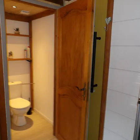 Au Calme A Vue Jardin, Parking & Wi-fi Gratuit